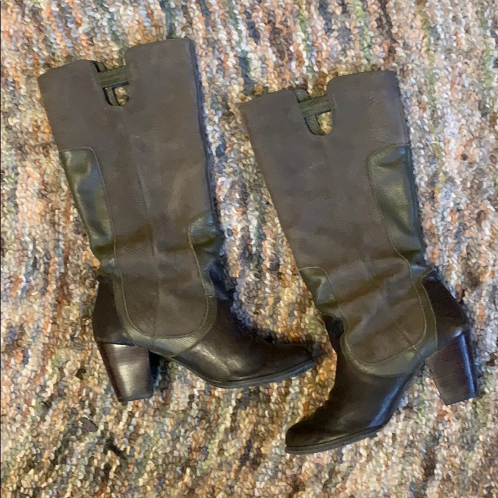 Esska Suede and leather heeled boots size 40